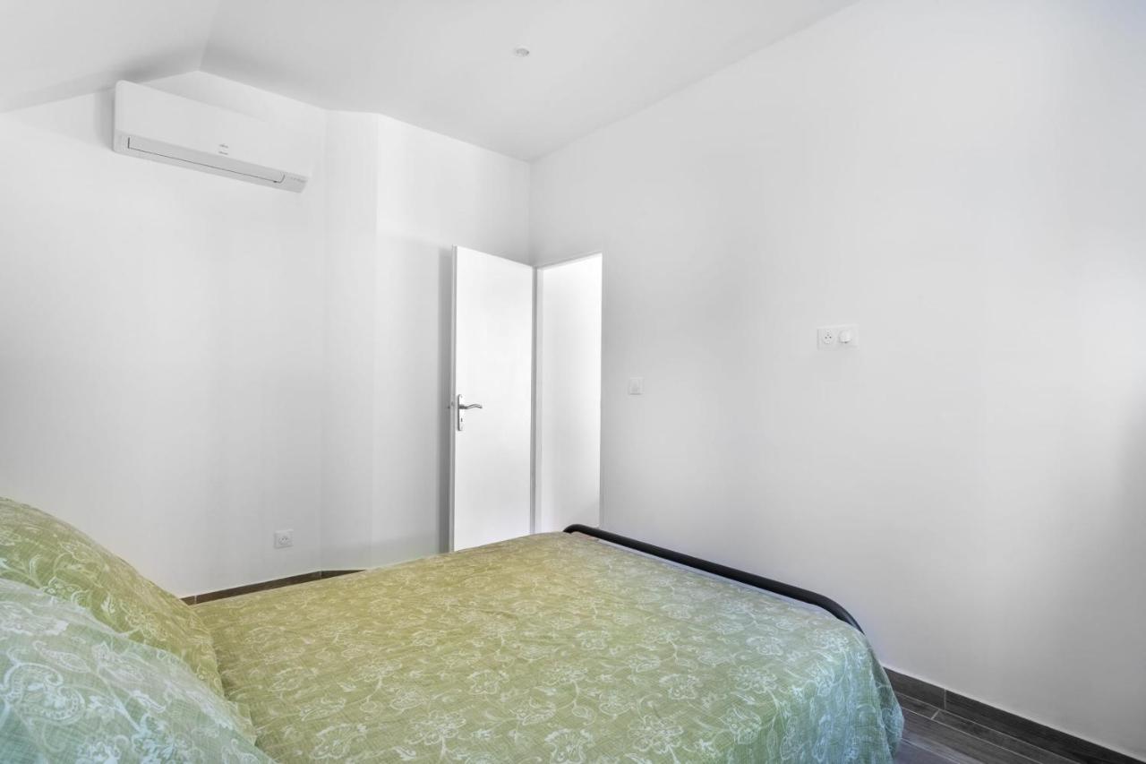 Luxurious 1 Bedroom, Ac, Terrace, Close Beaches - Dodo Et Tartine Carqueiranne Buitenkant foto