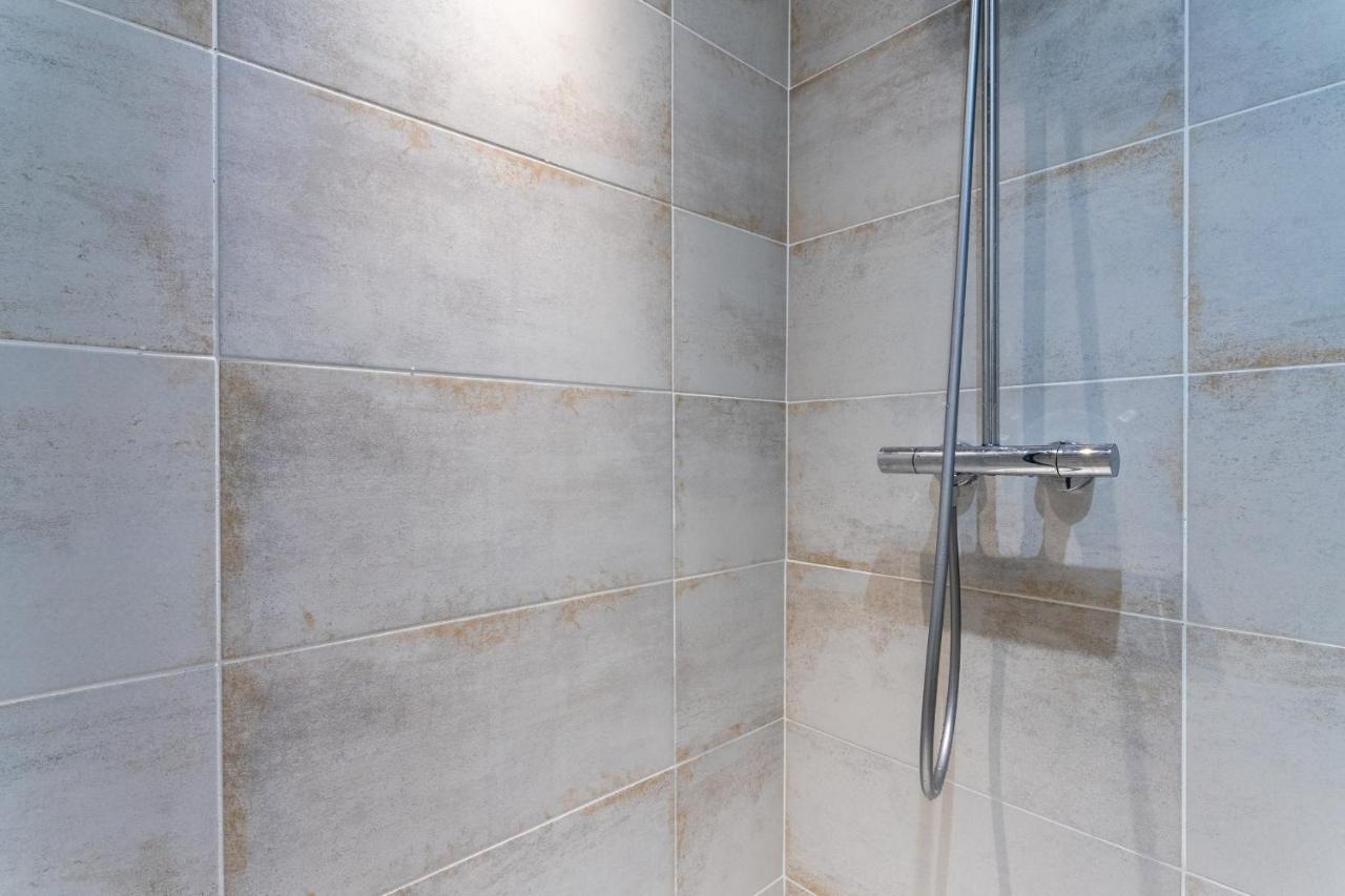Luxurious 1 Bedroom, Ac, Terrace, Close Beaches - Dodo Et Tartine Carqueiranne Buitenkant foto